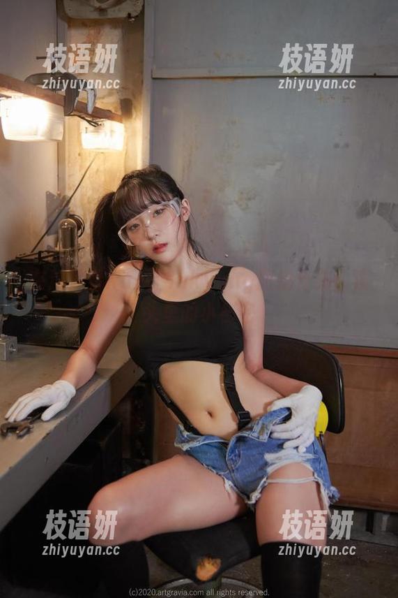 在这里看Kang Inkyung旅拍合集：镜头里的小秘密